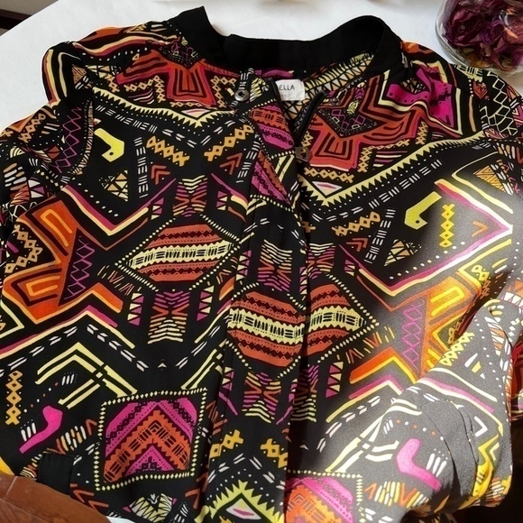 H&M Loves Coachella Aztec Blouse Size 4 - Picture 7 of 8